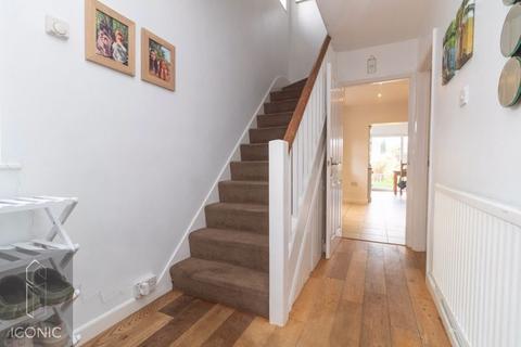 3 bedroom semi-detached house for sale, Foxburrow Road, Sprowston, Norwich