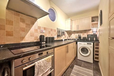 39 Circuit Close, Willenhall, WV13 1EB