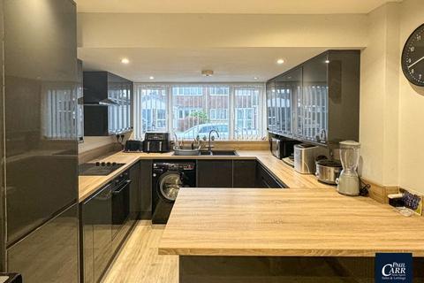 4 Frensham Close, Walsall, WS6 7DL