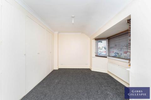 2 bedroom terraced house to rent, Bedford Road, Ruislip Gardens HA4 6LX