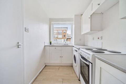 1 bedroom apartment for sale, Felixstowe Court, Galleons Lock, E16