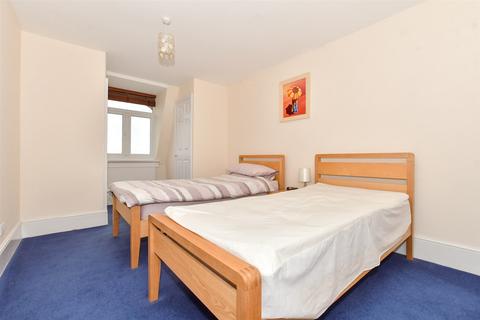 2 bedroom apartment for sale, Queens Gardens, Broadstairs, Kent