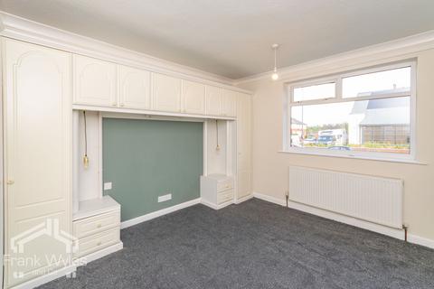 2 bedroom apartment to rent, Belvedere Court, Kingsway, Ansdell