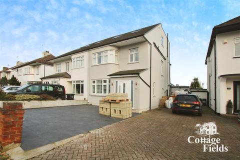 6 bedroom semi-detached house to rent, Willow Road, Enfield - STUNNING REFURB!!