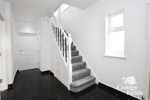 6 bedroom semi-detached house to rent, Willow Road, Enfield - STUNNING REFURB!!