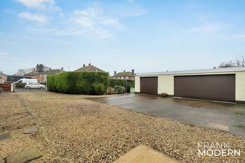 4 bedroom detached bungalow for sale, Seas End Road, Moulton Seas End, PE12