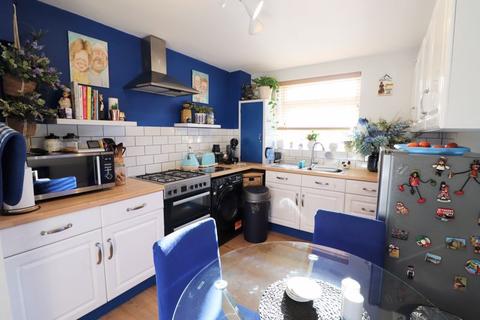 2 bedroom apartment for sale, Brighton Road, Lancing