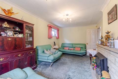 4 bedroom detached house for sale, Peters Close, Welling DA16