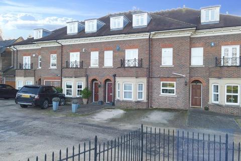 5 bedroom terraced house for sale, Regents Drive, Woodford Green IG8