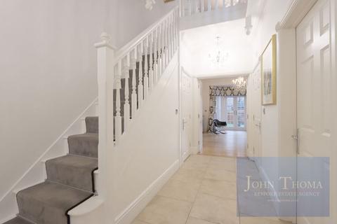 5 bedroom terraced house for sale, Regents Drive, Woodford Green IG8