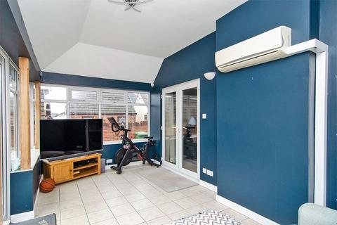 62 Commonside, Brownhills, Walsall, WS8 7AX