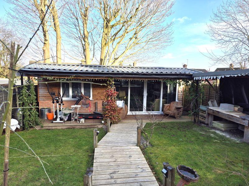 Outbuilding/Office