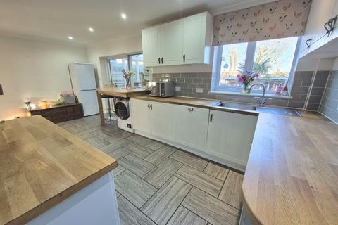 3 bedroom semi-detached house to rent, Blackberry Lane, Sutton Coldfield B74