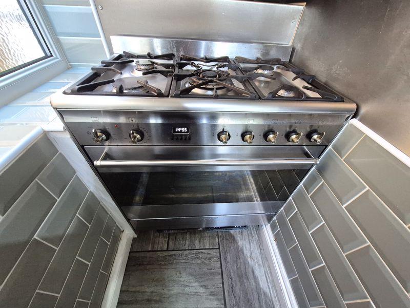Range Style Cooker