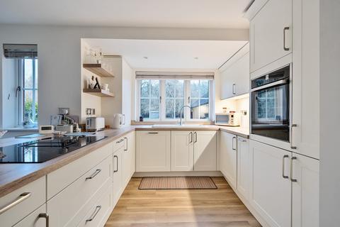 Flat 3, Bonhomie Court Broadcommon Road, Hurst, Reading, RG10 0TD