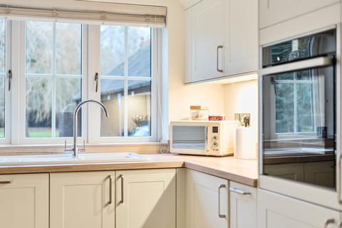Flat 3, Bonhomie Court Broadcommon Road, Hurst, Reading, RG10 0TD