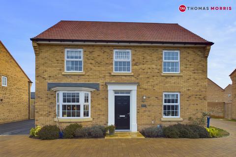 4 bedroom detached house for sale, Gould Court, Huntingdon PE29