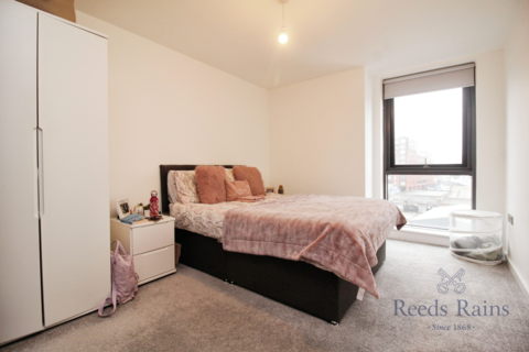 2 bedroom apartment to rent, Norfolk Street, Merseyside L1