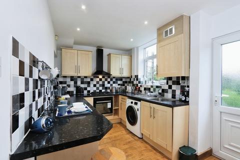 3 bedroom terraced house to rent, Atherton Road, Sheffield S2