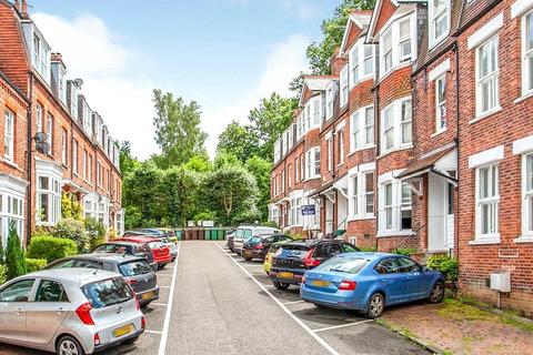 1 bedroom flat for sale, Grove Avenue, Kent TN1