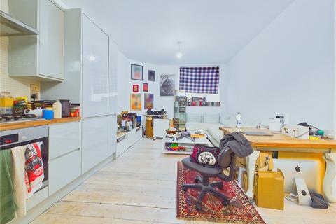 12b Cemetery Road, London, E7 9DG