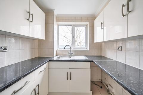 1 bedroom flat for sale, Howard Close, Waltham Abbey EN9