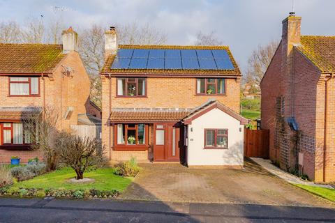 4 bedroom detached house for sale, Westernlea, Crediton, EX17