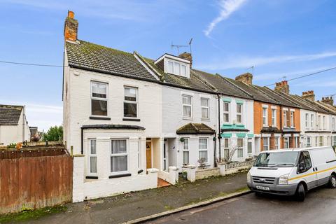 35 Ethelbert Road, Folkestone, CT19 6EX