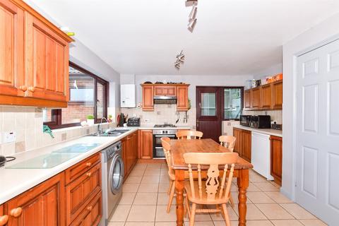 14 Bell Crescent, Burham, Rochester, ME1 3SZ