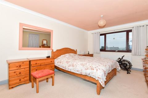 14 Bell Crescent, Burham, Rochester, ME1 3SZ