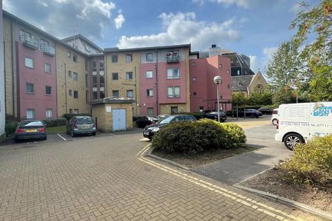 1 bedroom flat for sale, Crown Close, Winkfield Road, London