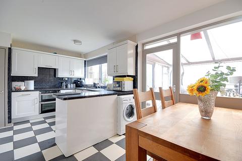 3 bedroom end of terrace house for sale, ANDREW CLOSE, HALIFAX HX3