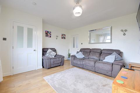 16 Andrew Close, Halifax, HX3 9RT