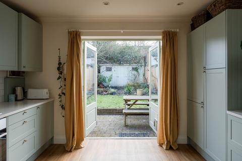 37 Stewart Road, London, E15 2BA