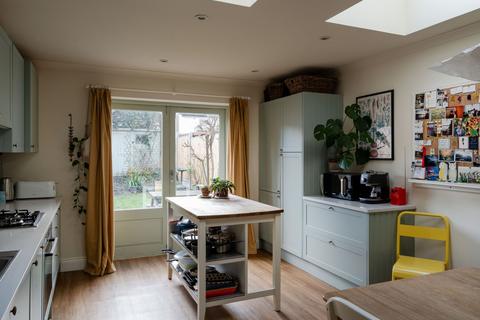 37 Stewart Road, London, E15 2BA