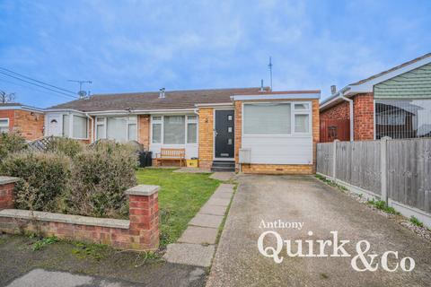 2 bedroom semi-detached bungalow for sale, Delfzul Road, Canvey Island, SS8