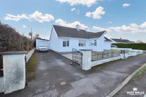 2 bedroom semi-detached bungalow for sale, Lyndhurst Avenue, Broadmoor, Kilgetty