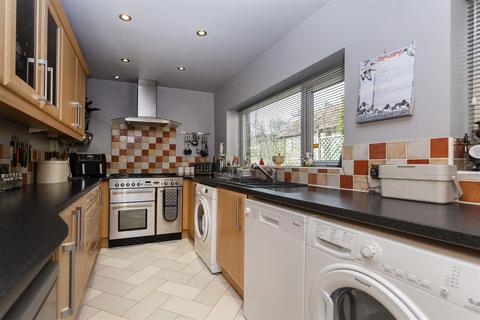 undefined, Elmfield Road, Huddersfield HD2