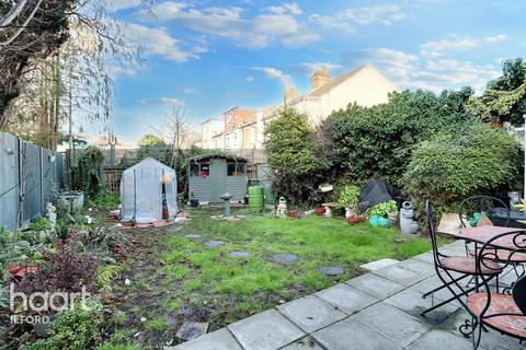 6 bedroom terraced house for sale, Belmont Road, Ilford