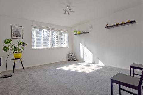 2 bedroom flat for sale, Ward Road, Tufnell Park, London N19