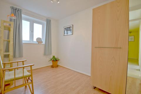 2 bedroom flat for sale, Ward Road, Tufnell Park, London N19