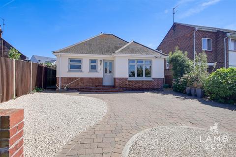 3 bedroom detached bungalow for sale, Queens Road, Clacton-On-Sea CO15