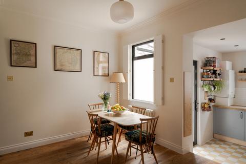 26 Farmer Road, London, E10 5DL