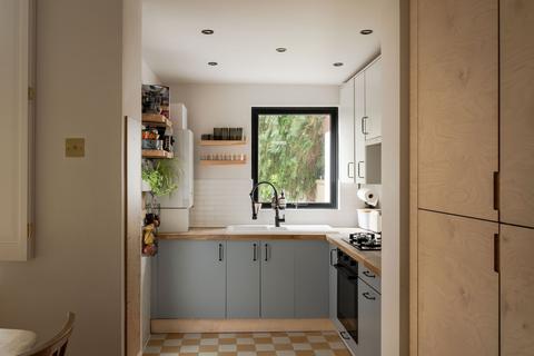 26 Farmer Road, London, E10 5DL