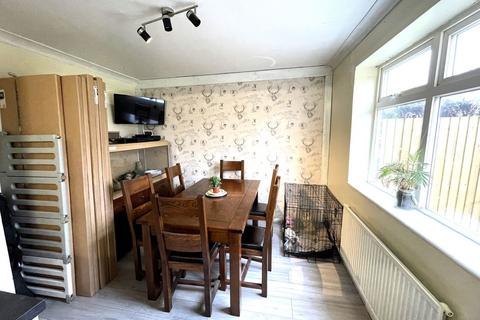 3 bedroom semi-detached house for sale, Barholme Avenue, Lutton