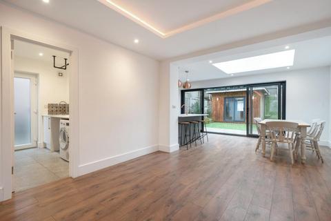 4 bedroom semi-detached house for sale, Chesham,  Buckinghamshire,  HP5