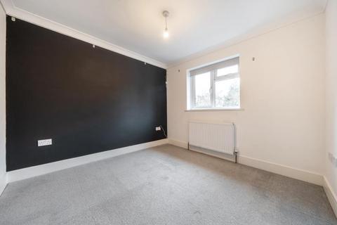 6 Abbotts Place, Chesham, HP5 3HL