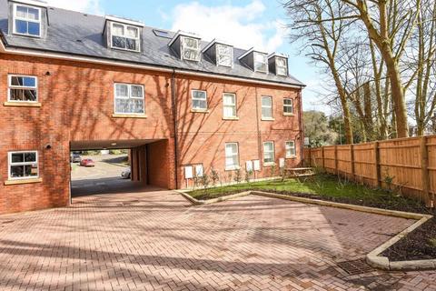 2 bedroom flat for sale, Chesham, Buckinghamshire, HP5