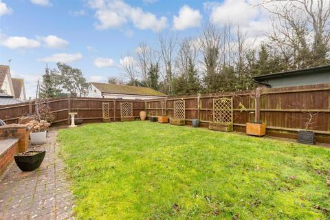 5 bedroom chalet for sale, Hedge Place Road, Greenhithe, Kent