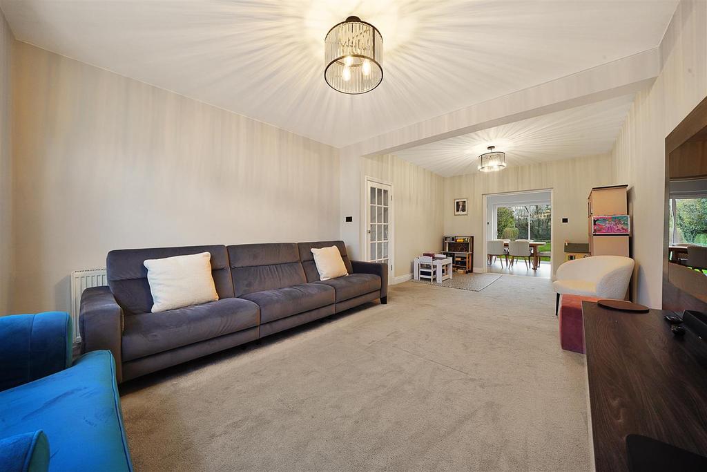 Through Lounge